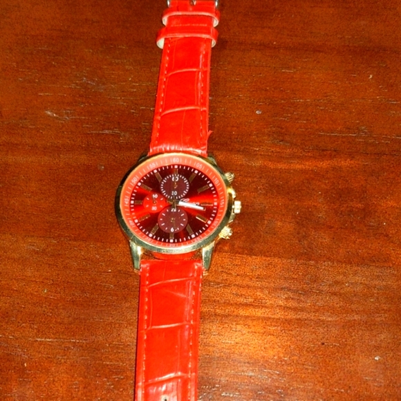 Generic Stainless Steel Watch (Red) - Picture 3 of 5